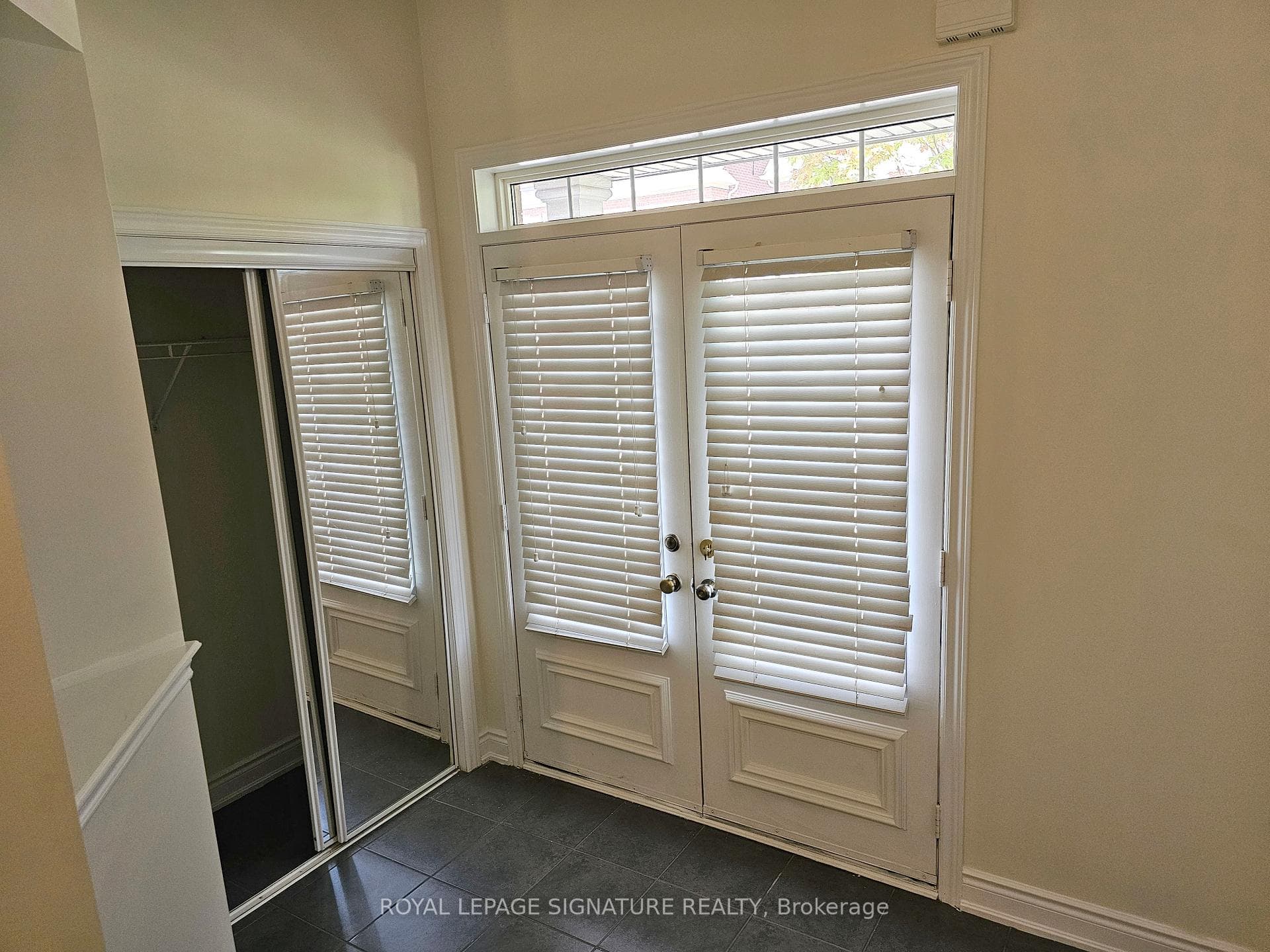 414 Malboeuf Court photo 4