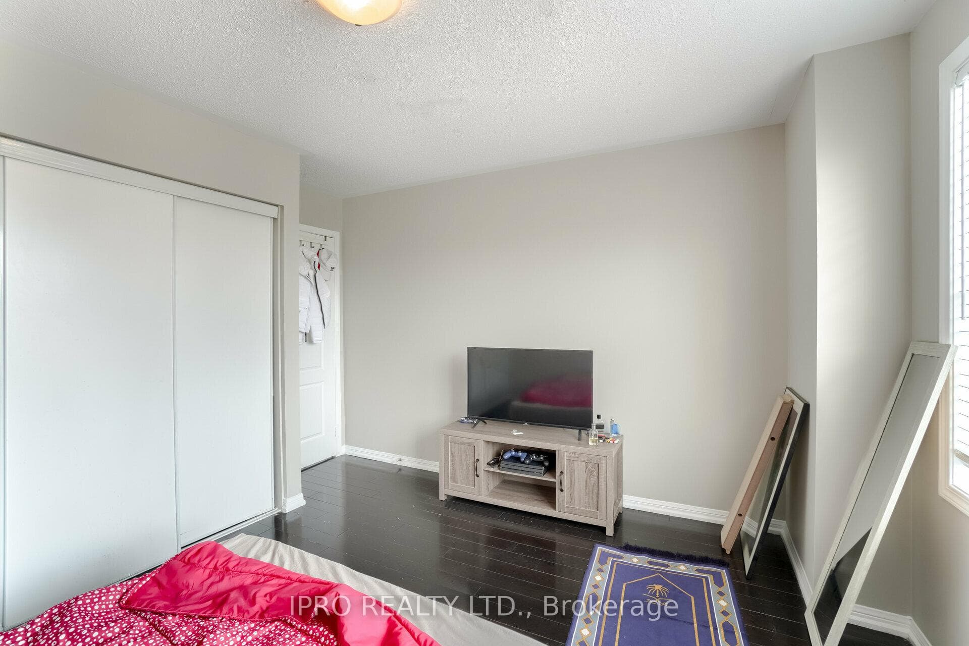 838 Shepherd Place photo 27