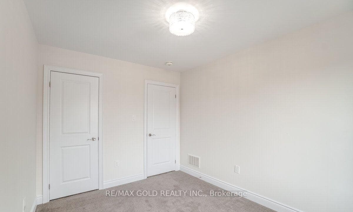 174 Sutherland Avenue photo 17