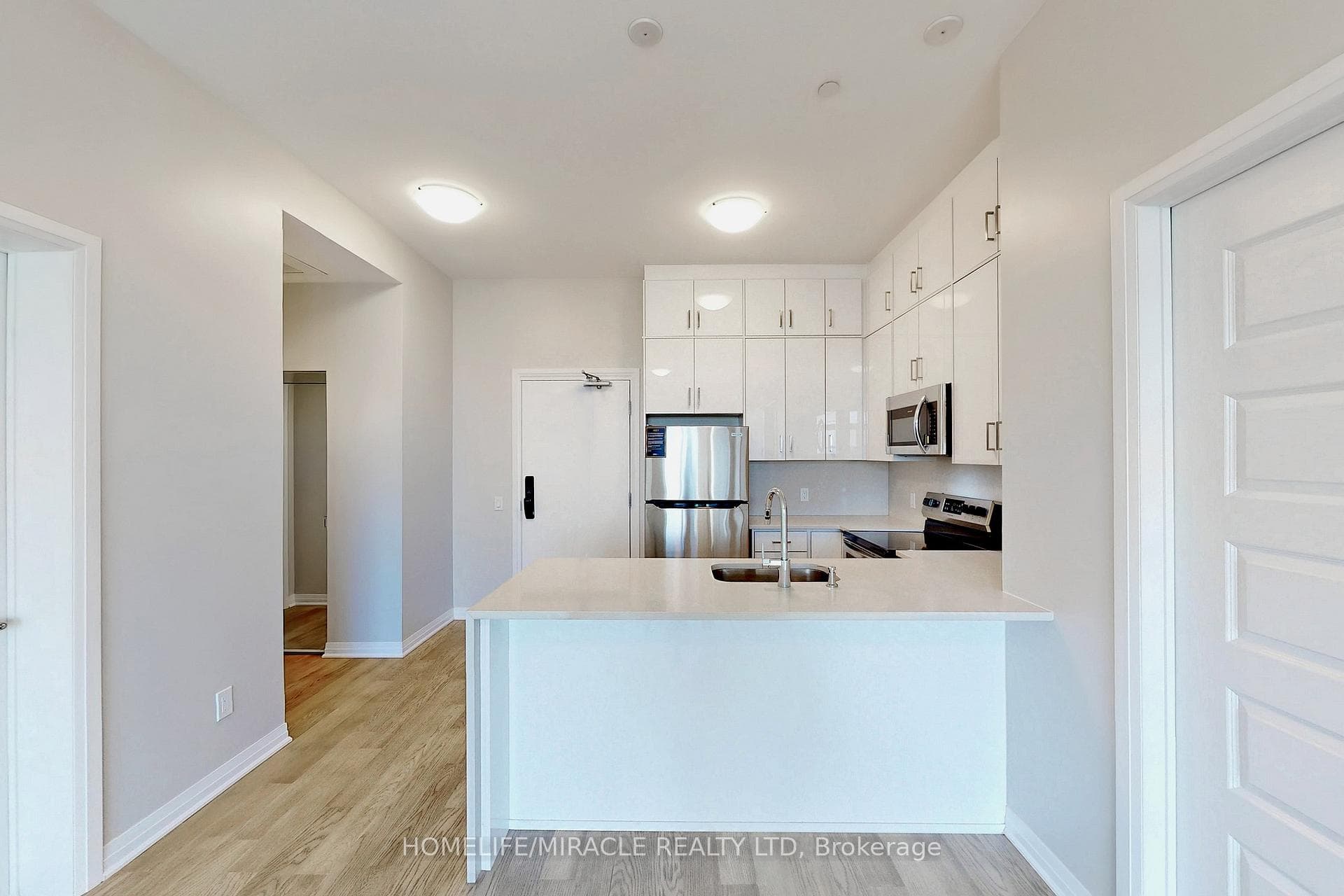 95 Dundas Street Unit 607 photo 14