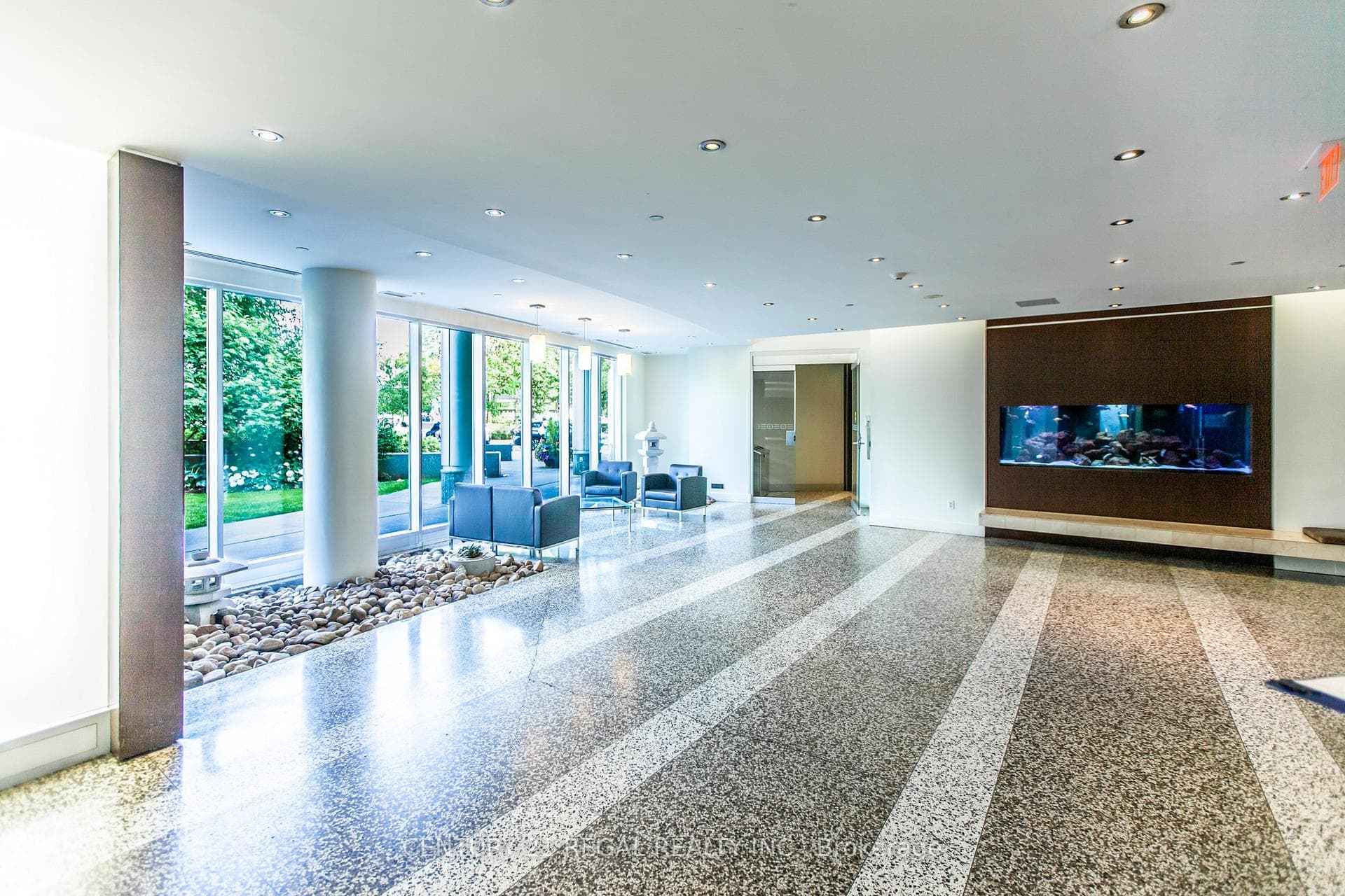 208 Queens Quay Unit 1714 photo 19