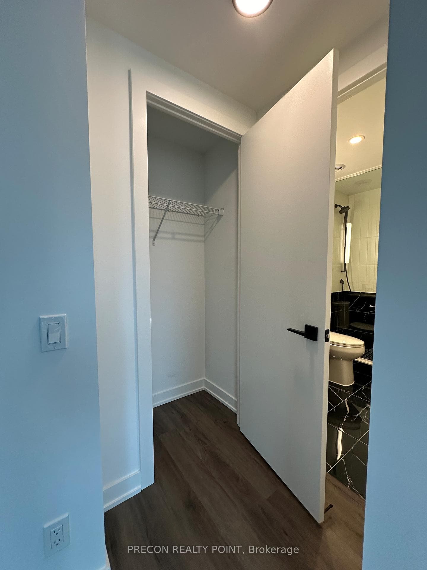 327 King Street Unit 3901 photo 12