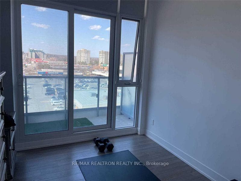 9471 Yonge Street Unit 710 photo 8