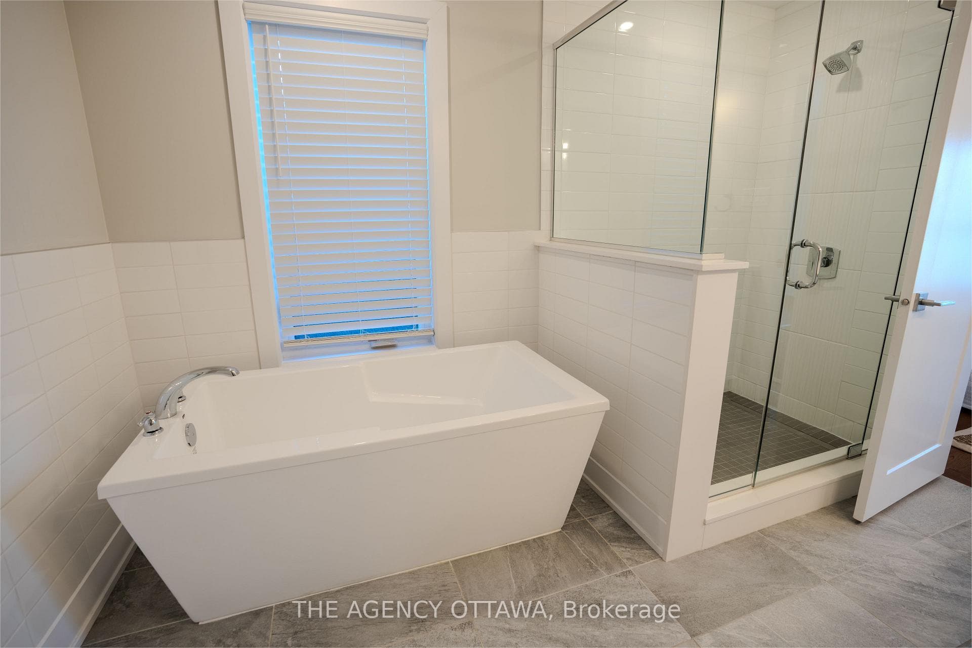 223 ROYAL Avenue photo 23
