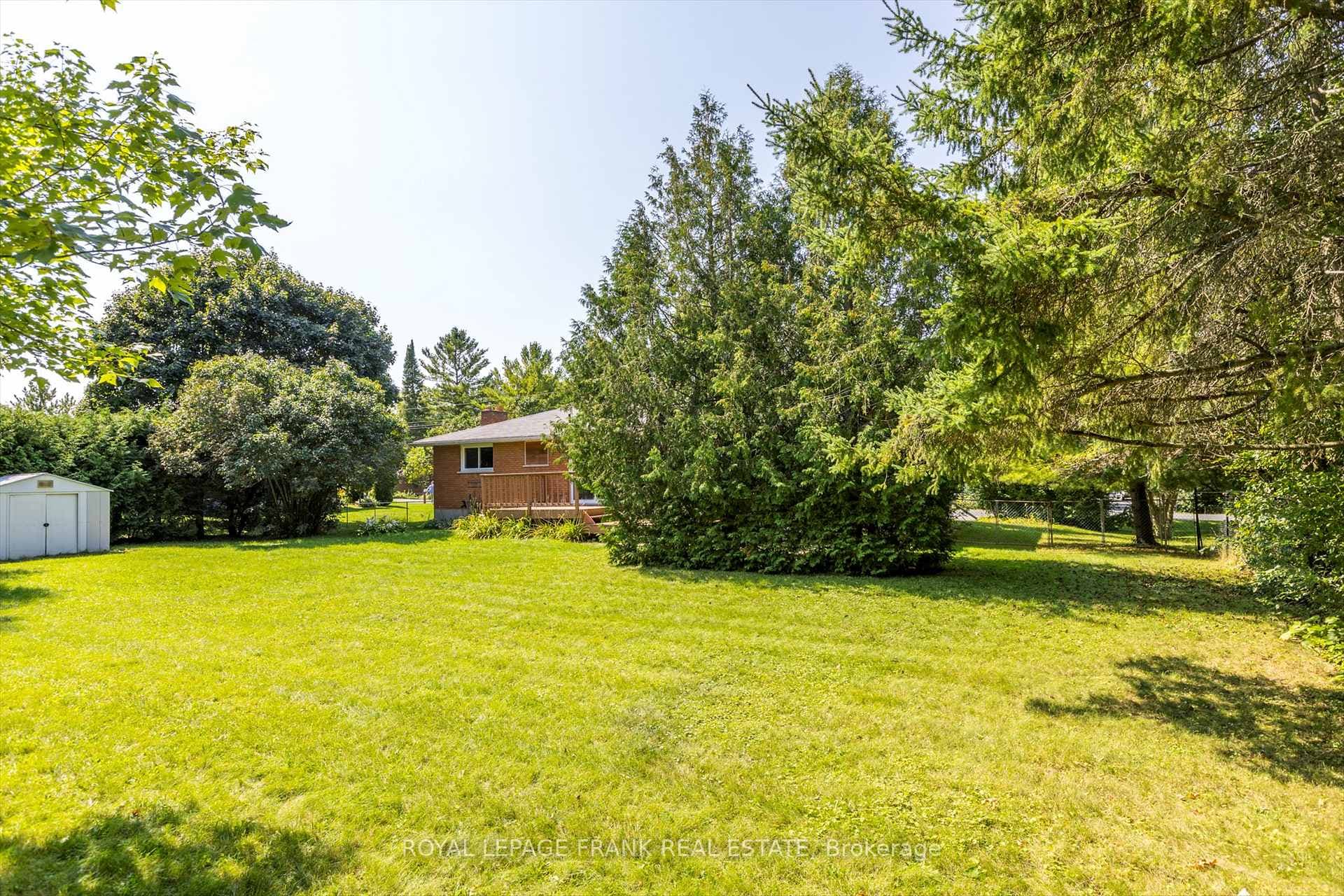 701 Cedarvale Crescent photo 31