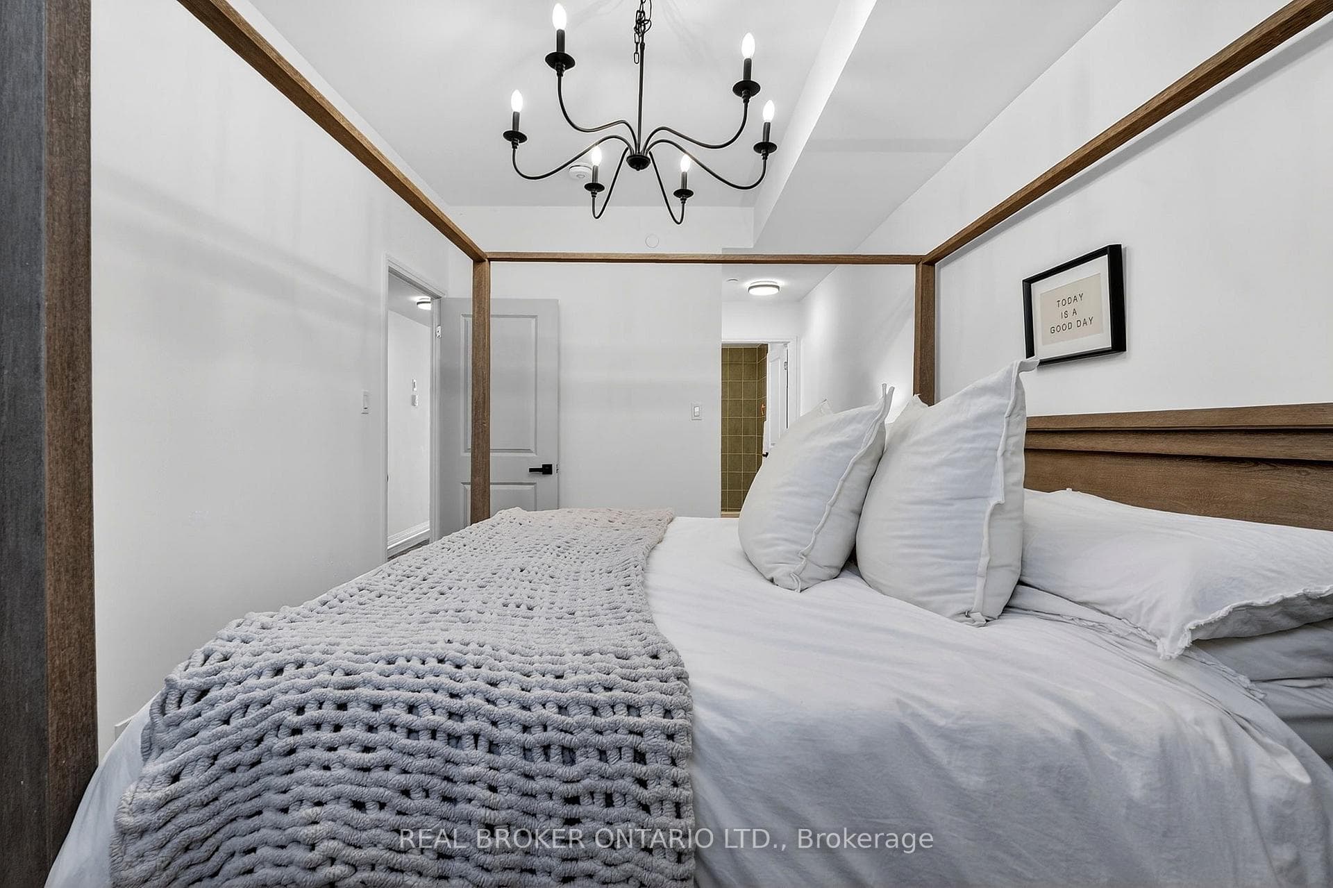 1238 Cawthra Road Unit 9 photo 25