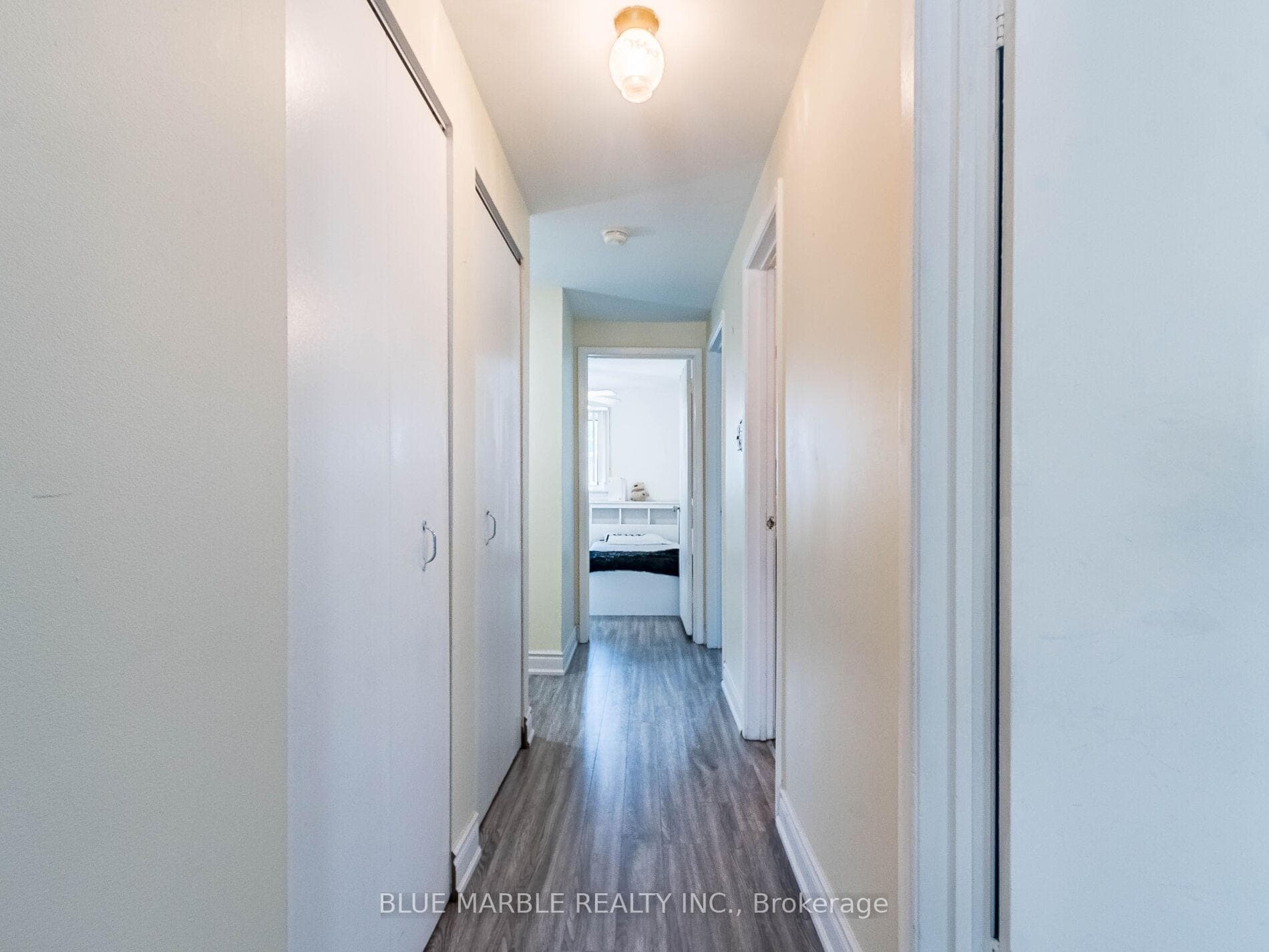 90 Fleetwood Crescent photo 19