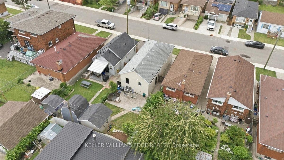 22 Delena Avenue photo 29