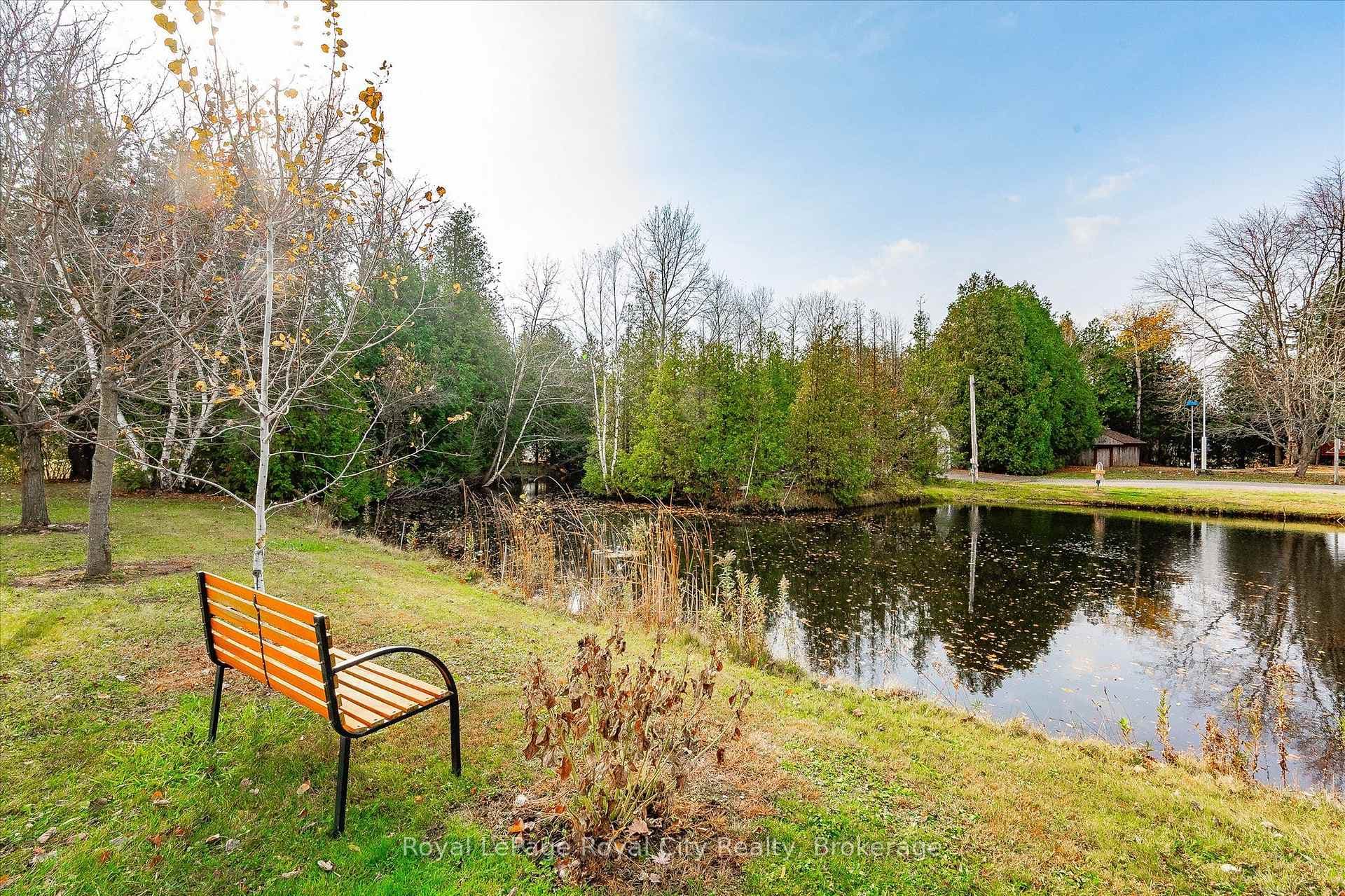 10 Spruce Avenue photo 36