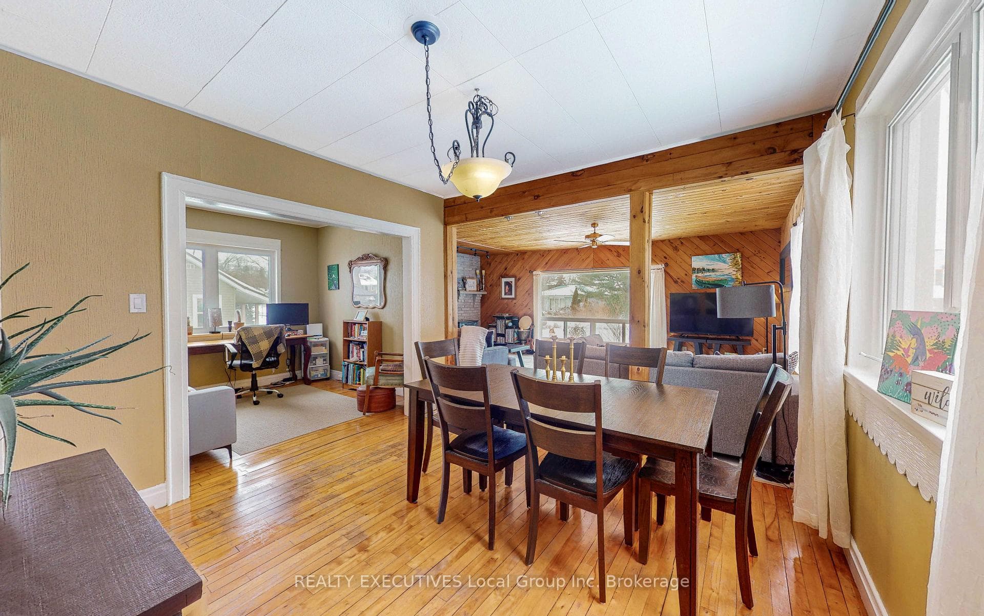 100 CAMPBELL Avenue photo 8