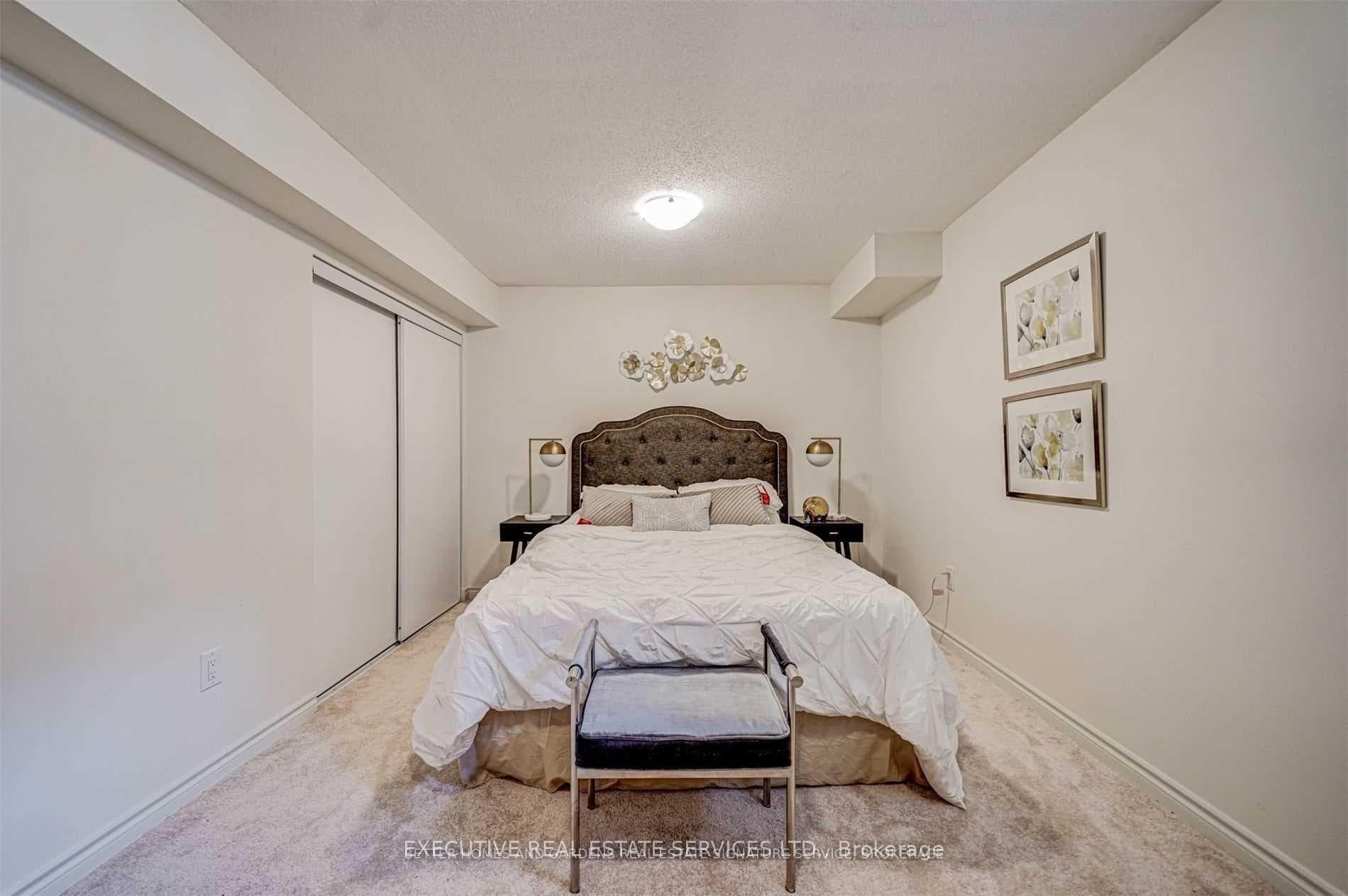 50 Edinburgh Drive Unit 57 photo 36