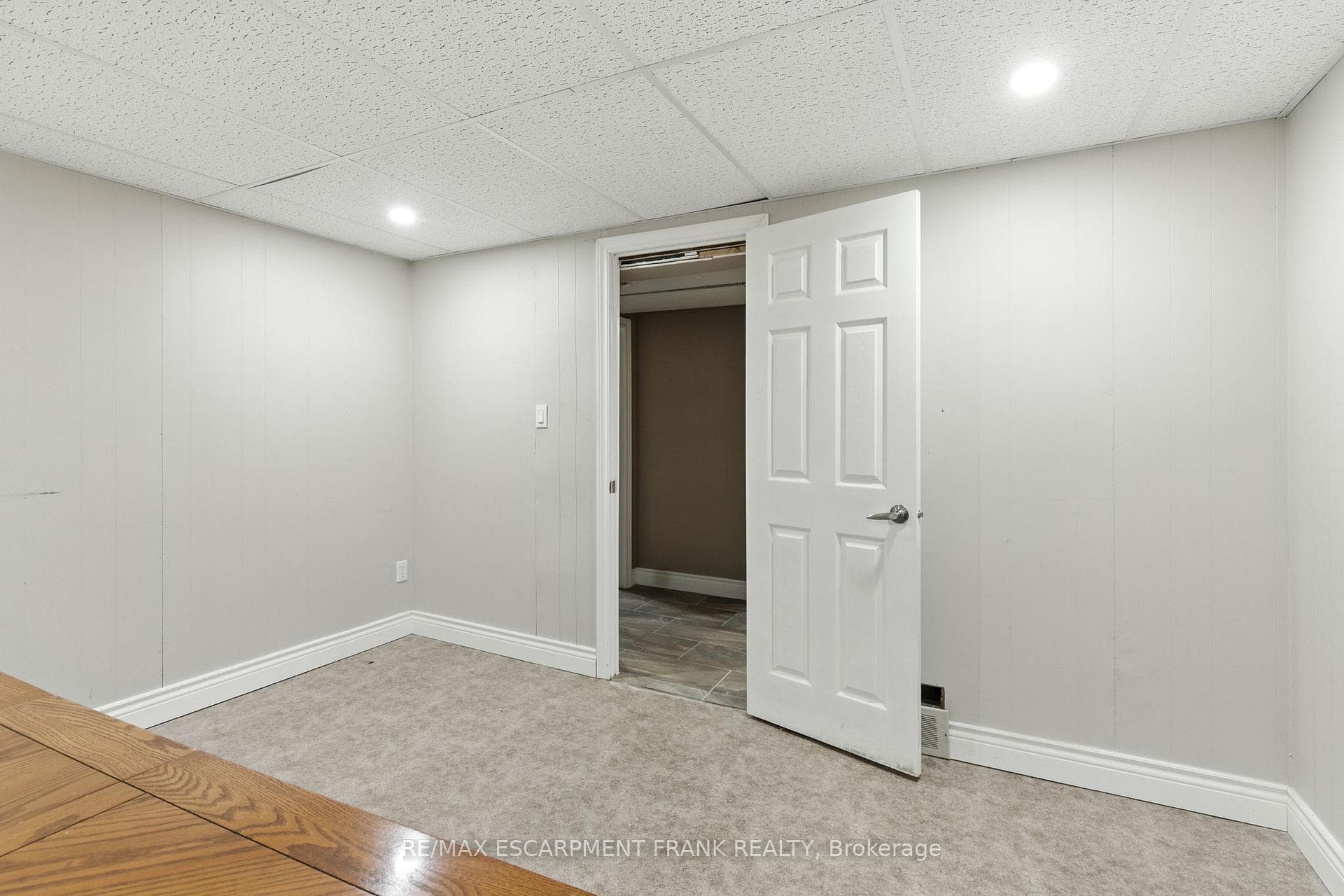 174 Broker Drive photo 34