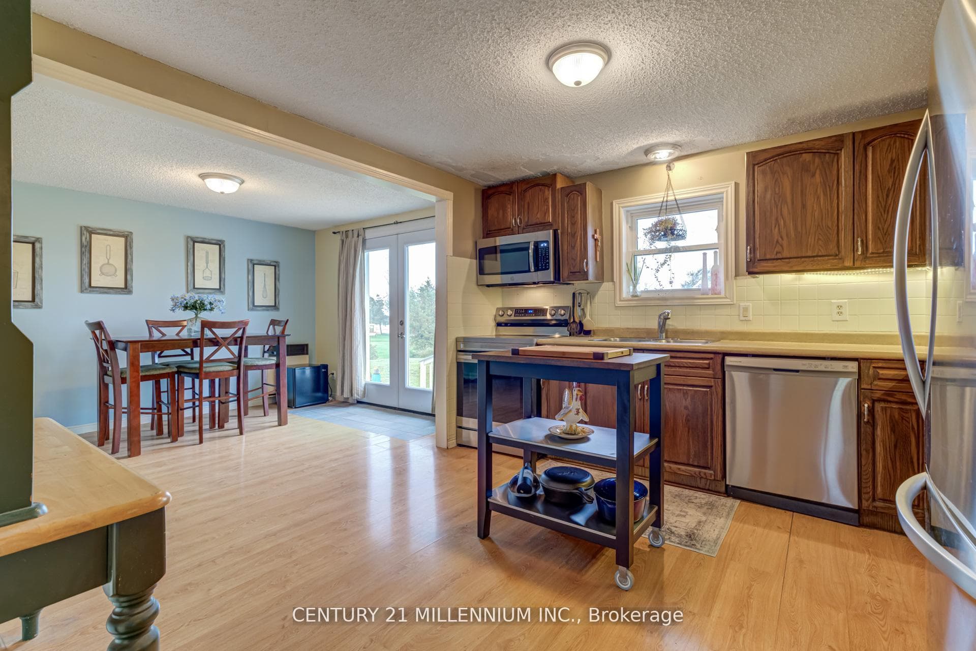 077286 7th Line photo 9