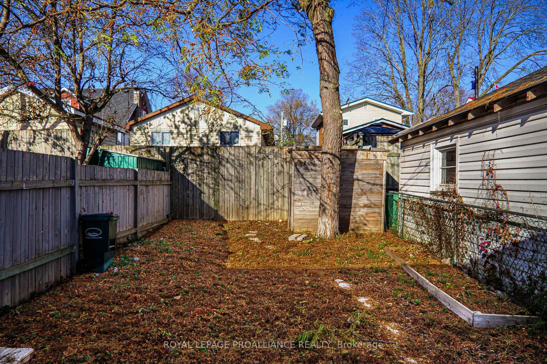 12 Richard Street photo 8