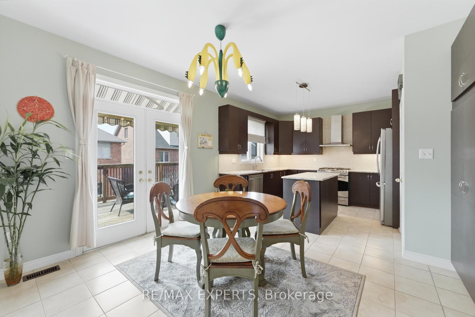 847 Memorial Circle photo 10