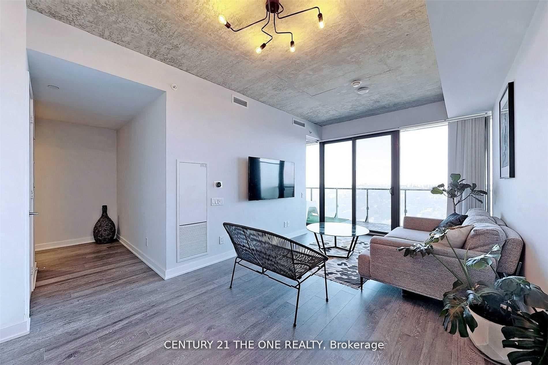 185 Roehampton Avenue Unit 2407 photo 5