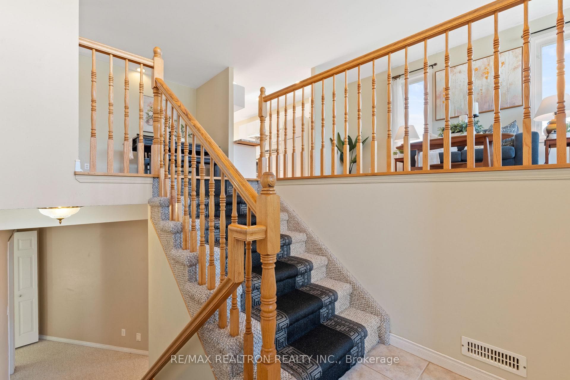 42 Heartwood Drive photo 3