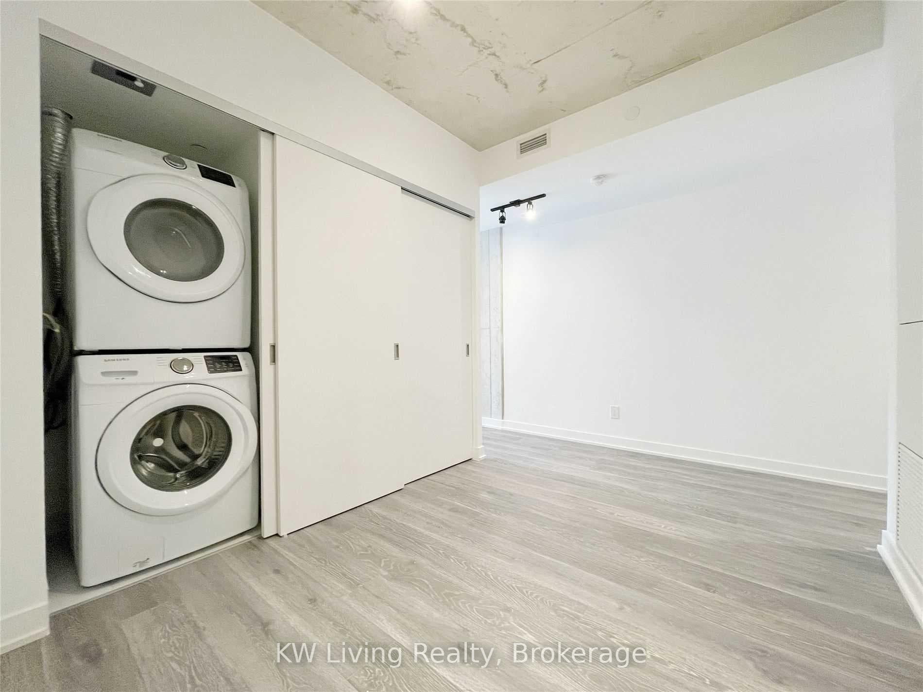 55 Ontario Street Unit 611 photo 13