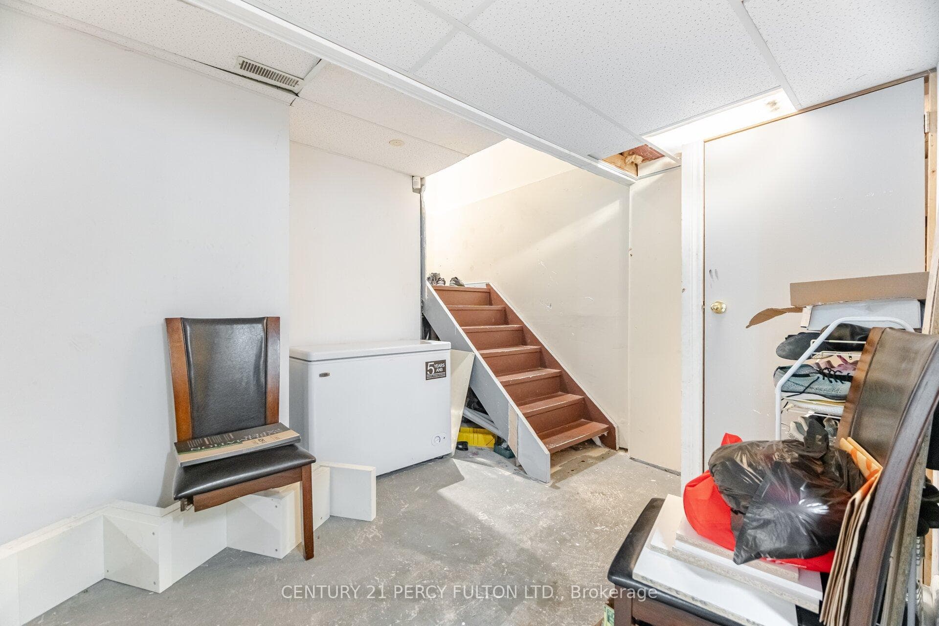 33 Farmers Avenue photo 29