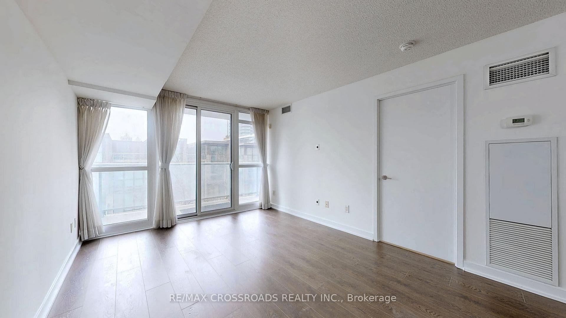 121 McMahon Drive Unit 310 photo 10