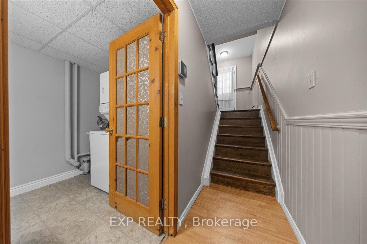 140 Castlegreen Private photo 14