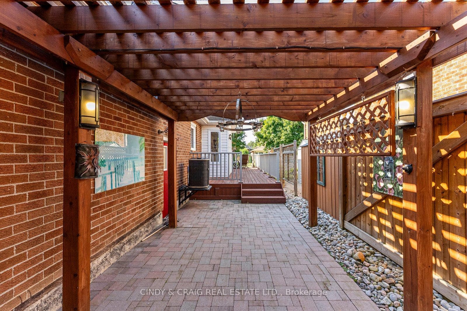 30 Valleycrest Drive photo 17