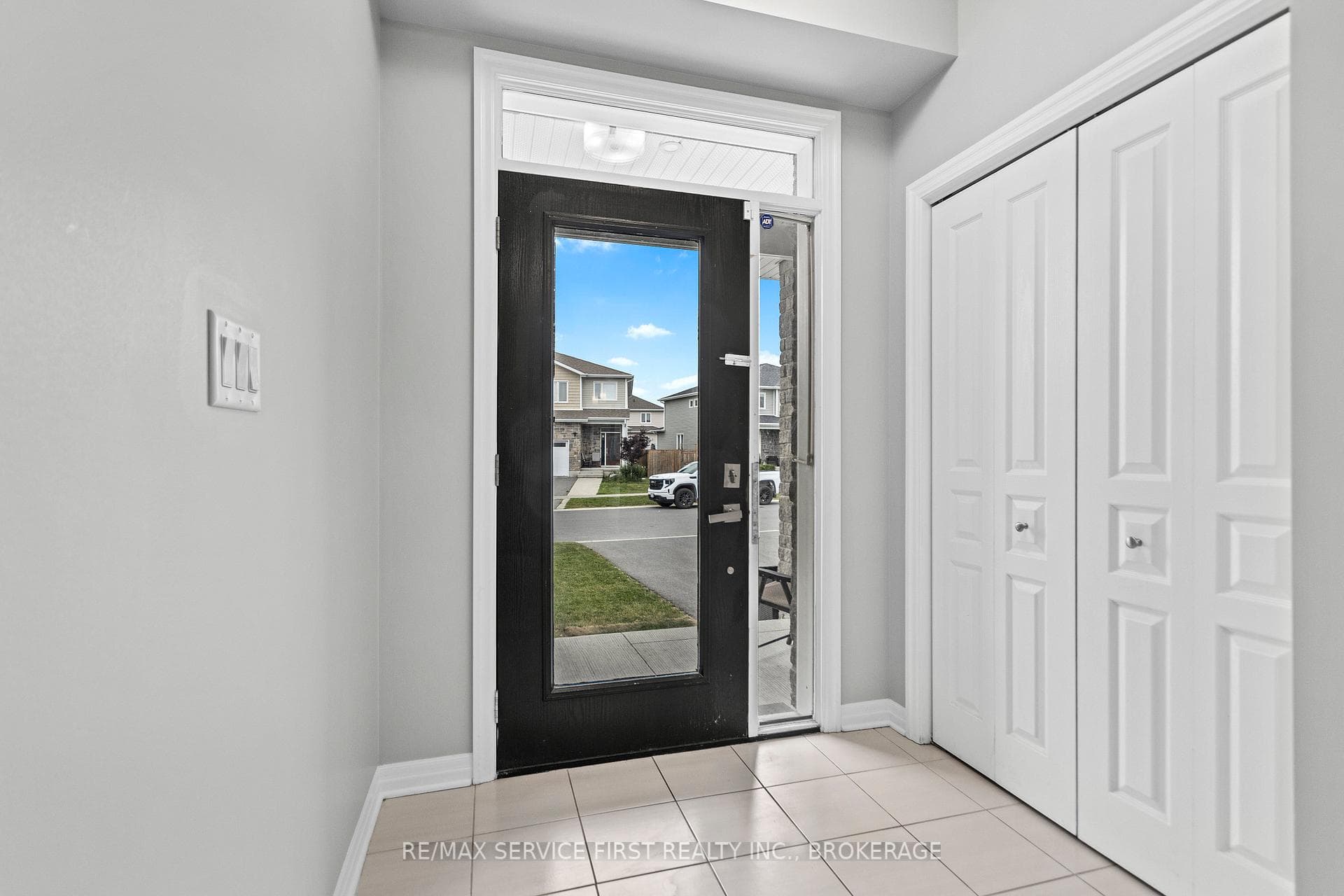 1373 Tremont Drive photo 4