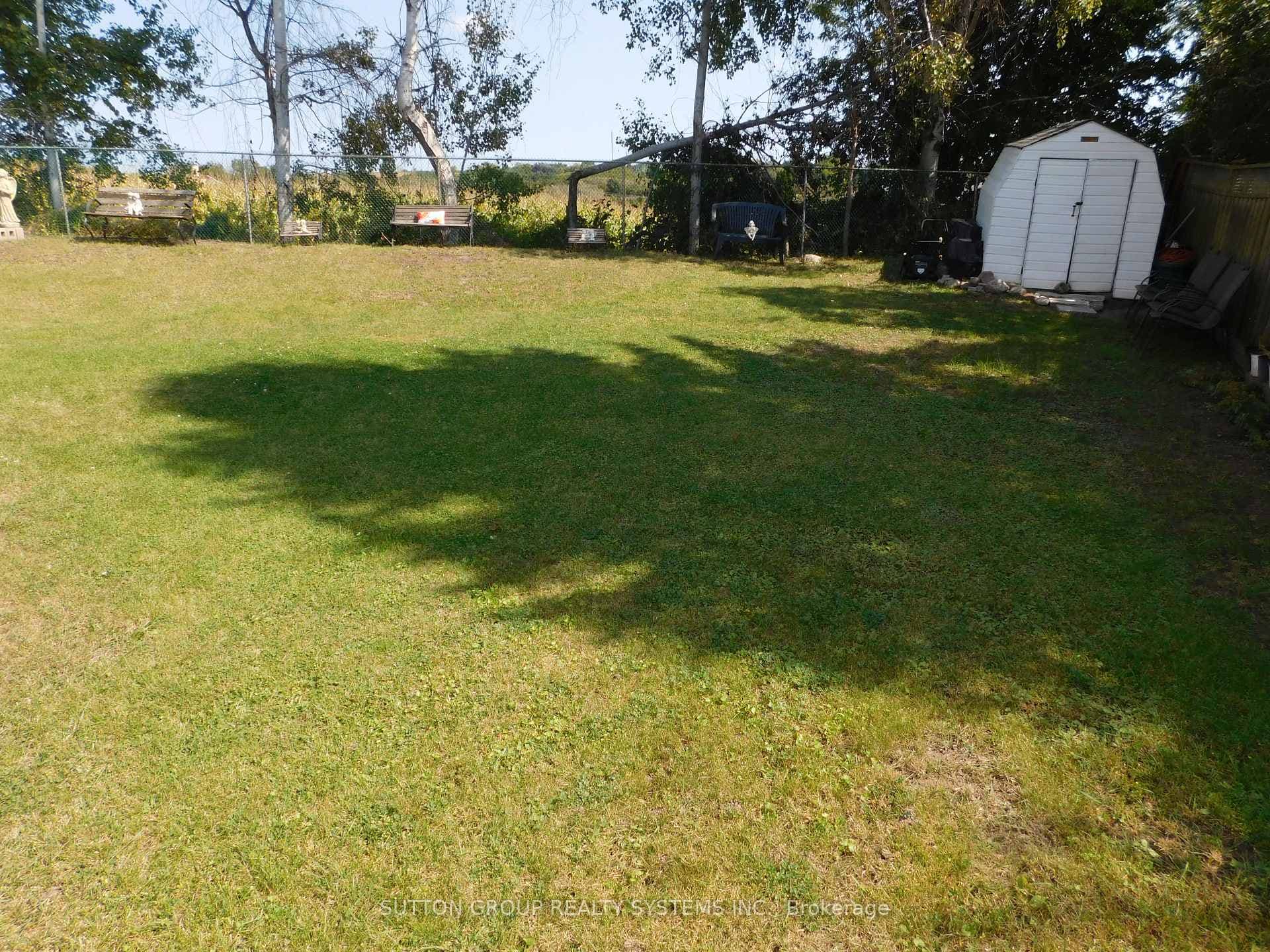 284 Andrew Street photo 33
