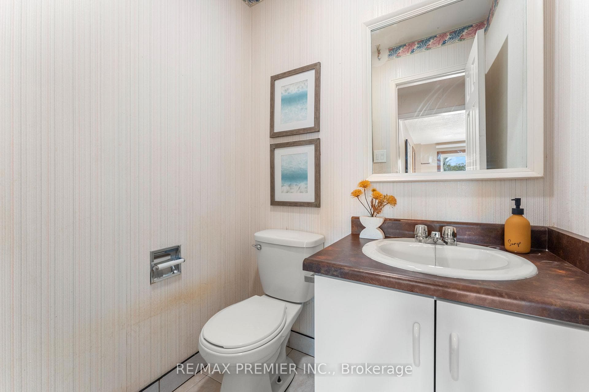 96 Reynier Drive photo 20