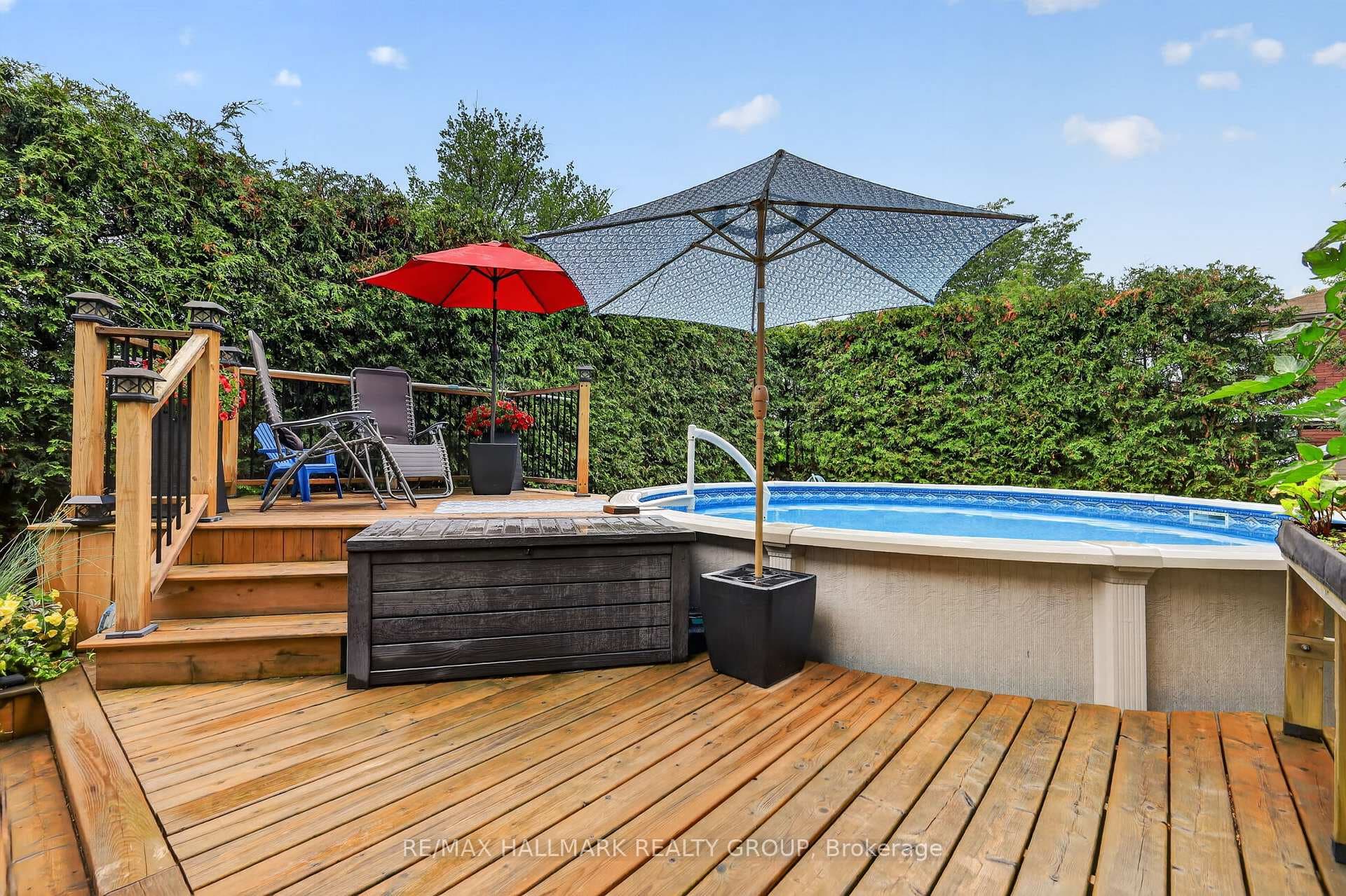 1084 St Germain Crescent photo 41