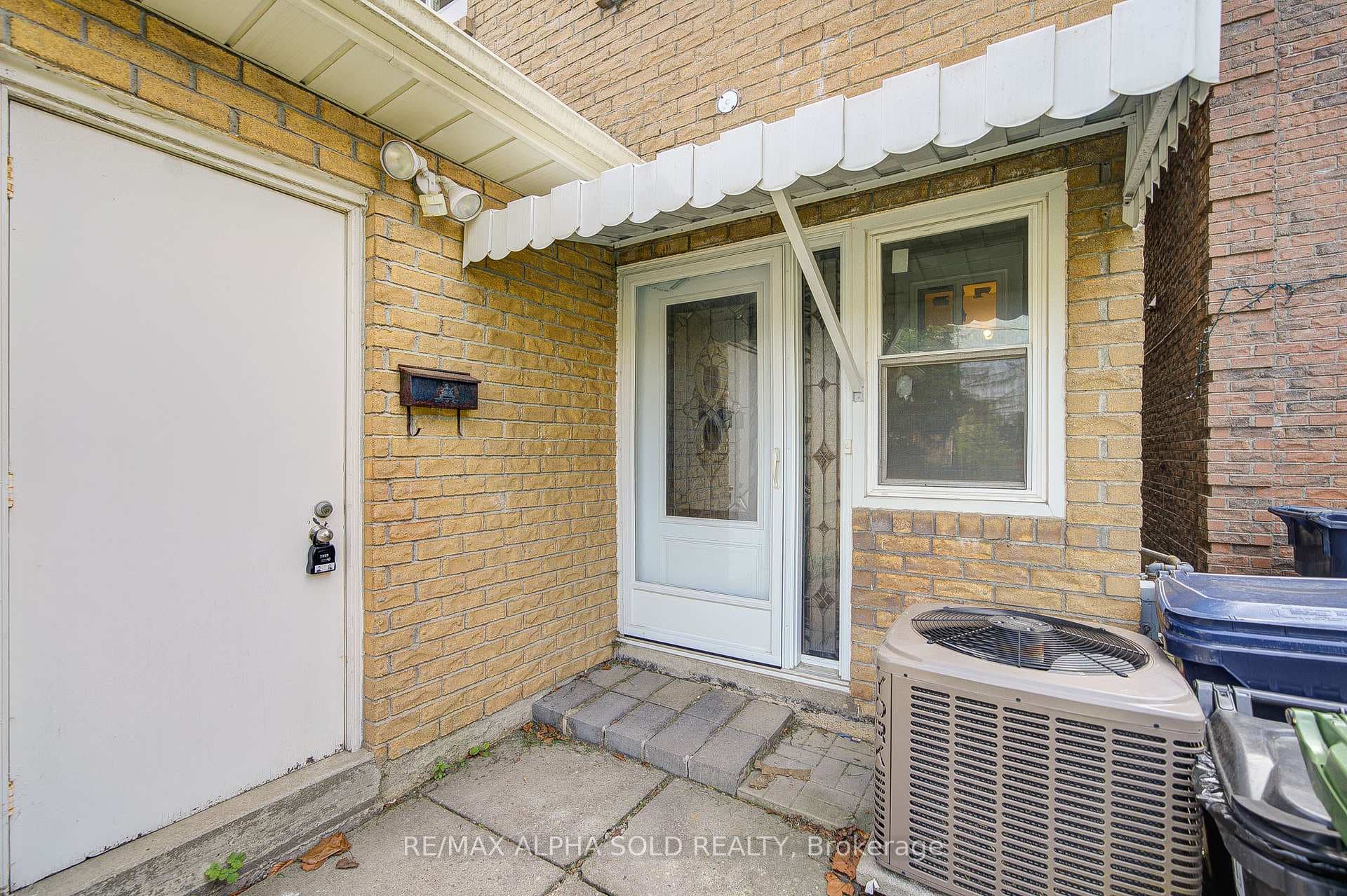 96 Dunmail Drive photo 4