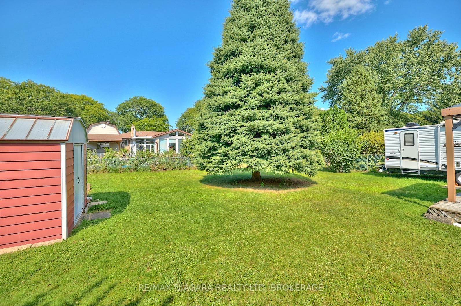 6357 Glengate Street photo 29