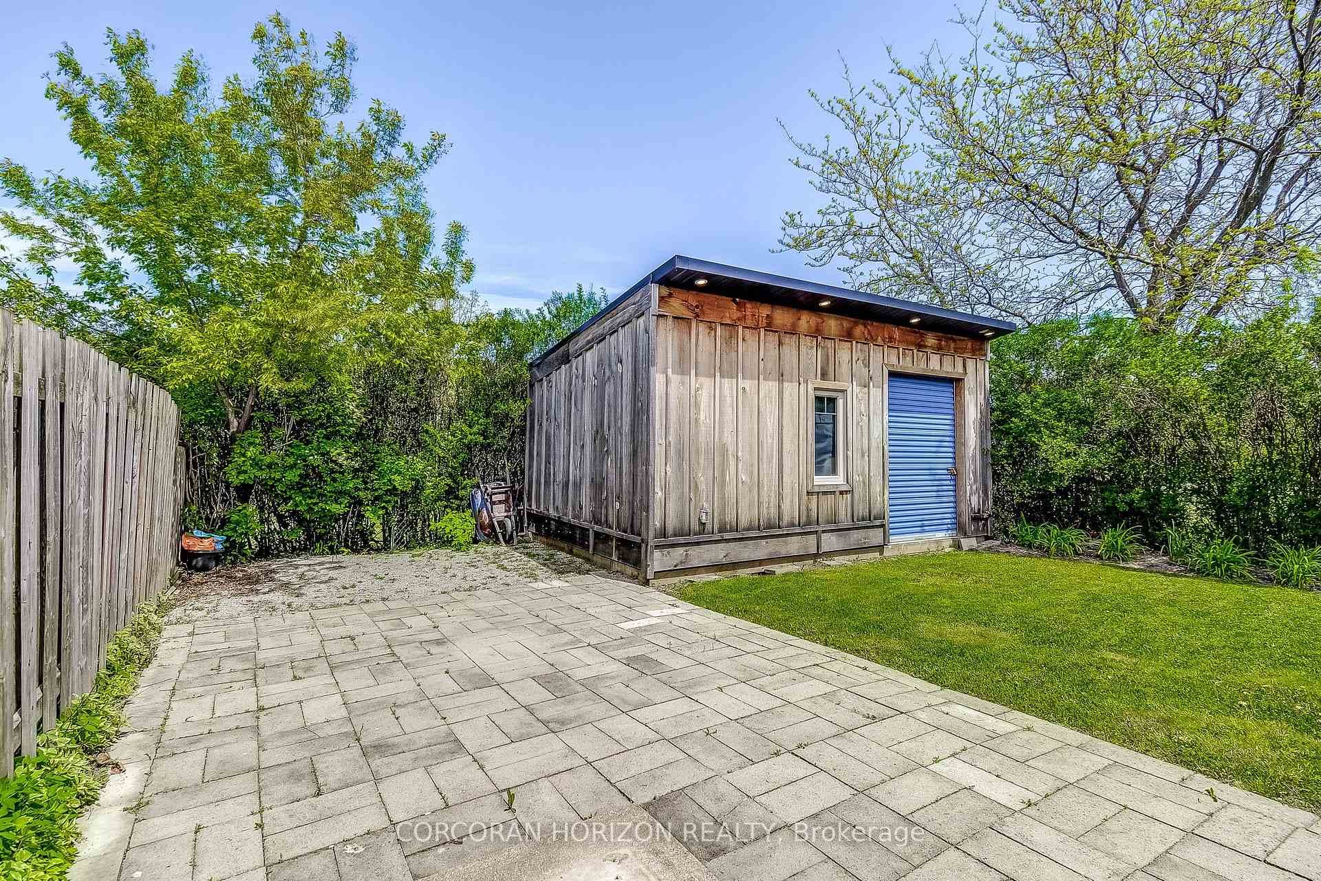 11 Thorncliff Drive photo 37