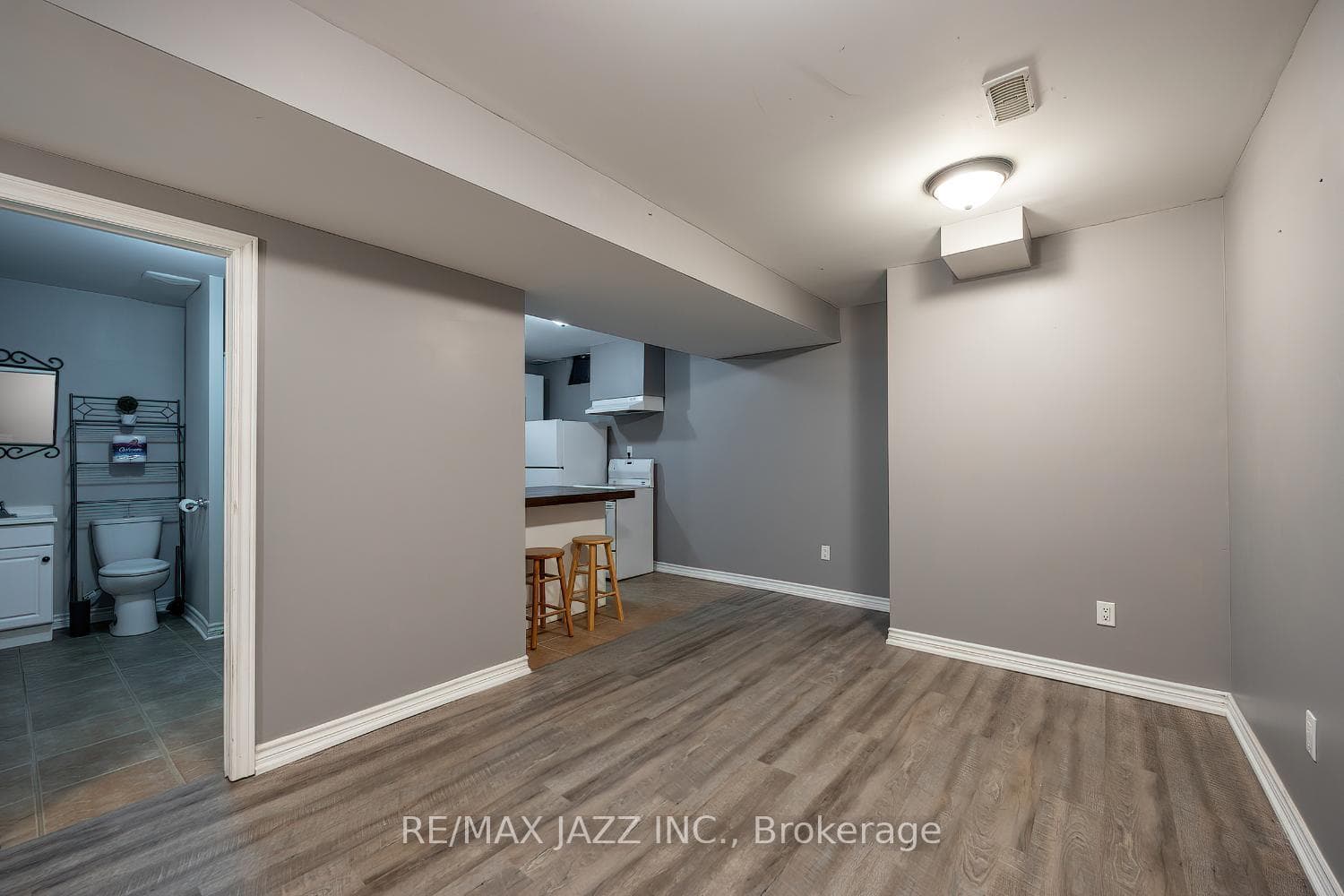 4B Daiseyfield Avenue Unit Lower photo 14