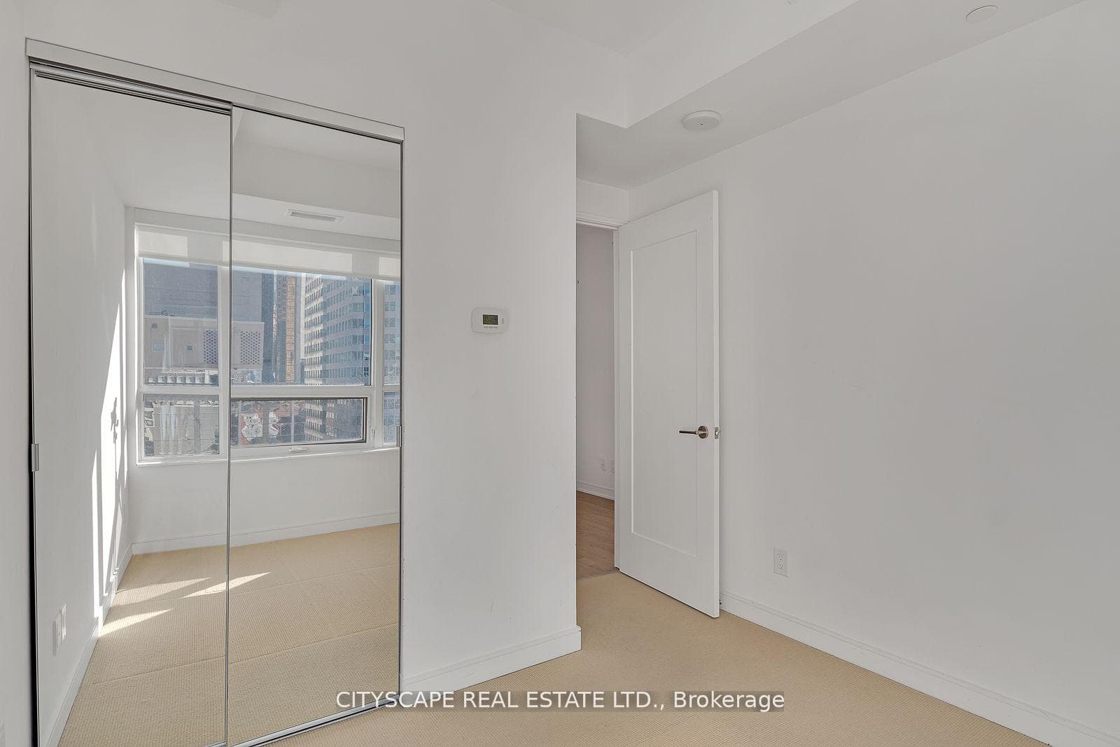 88 Scott Street Unit 1111 photo 4