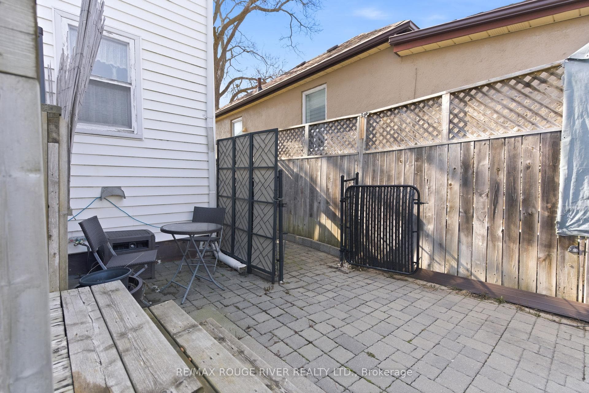 195 Burk Street photo 30
