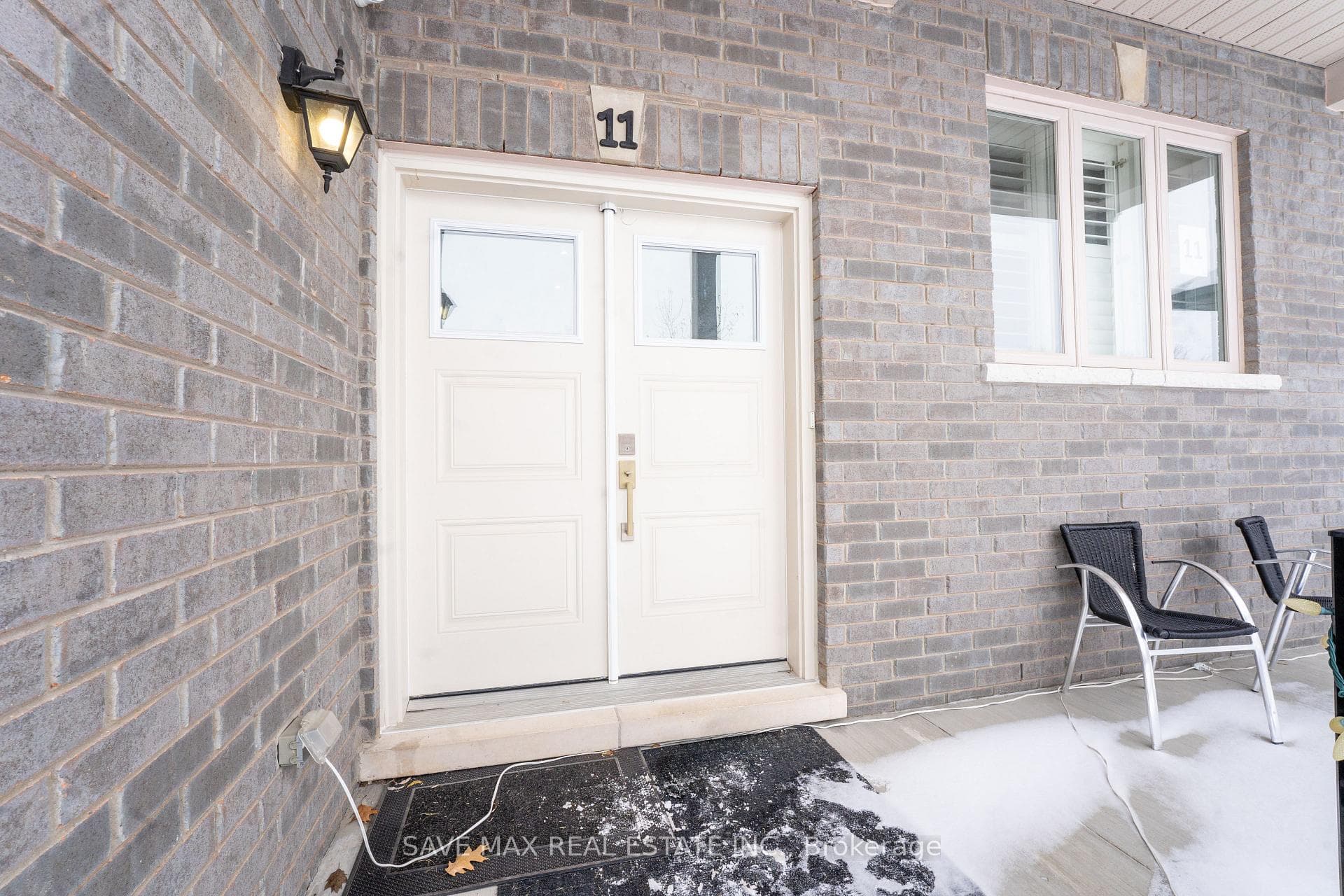 11 Peterson Street photo 6