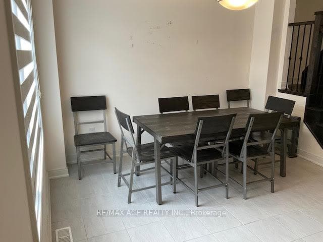 88 Pearman Crescent photo 11