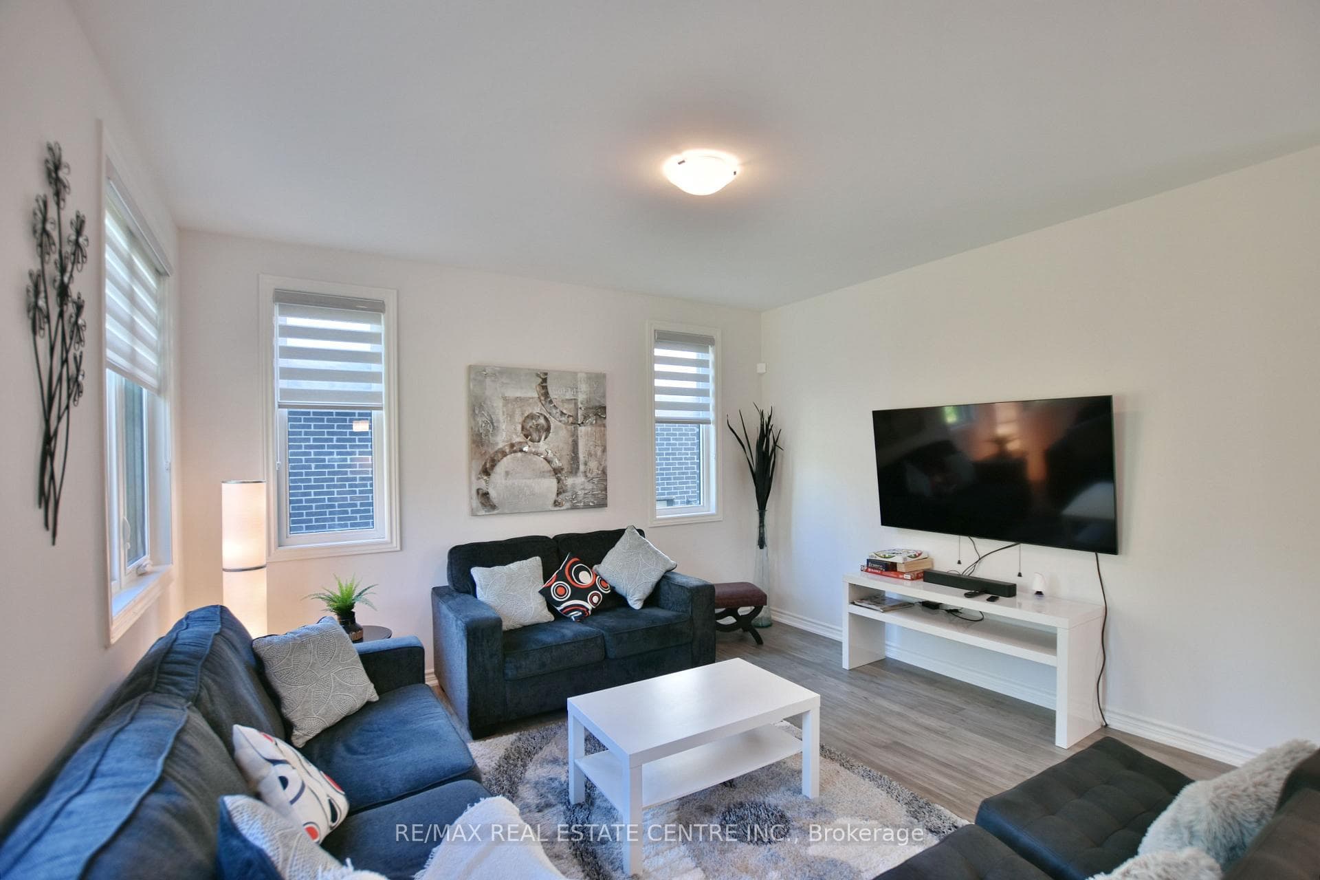 110 Sebastian Street photo 11