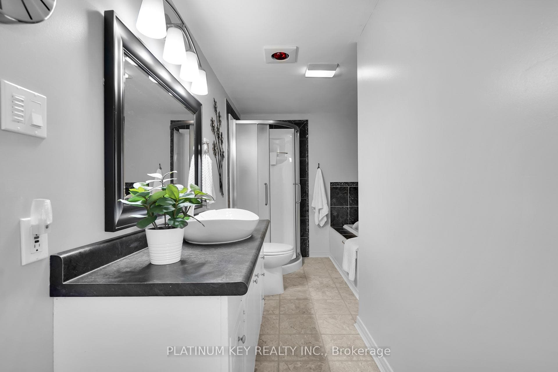 4 piece bath (second floor)