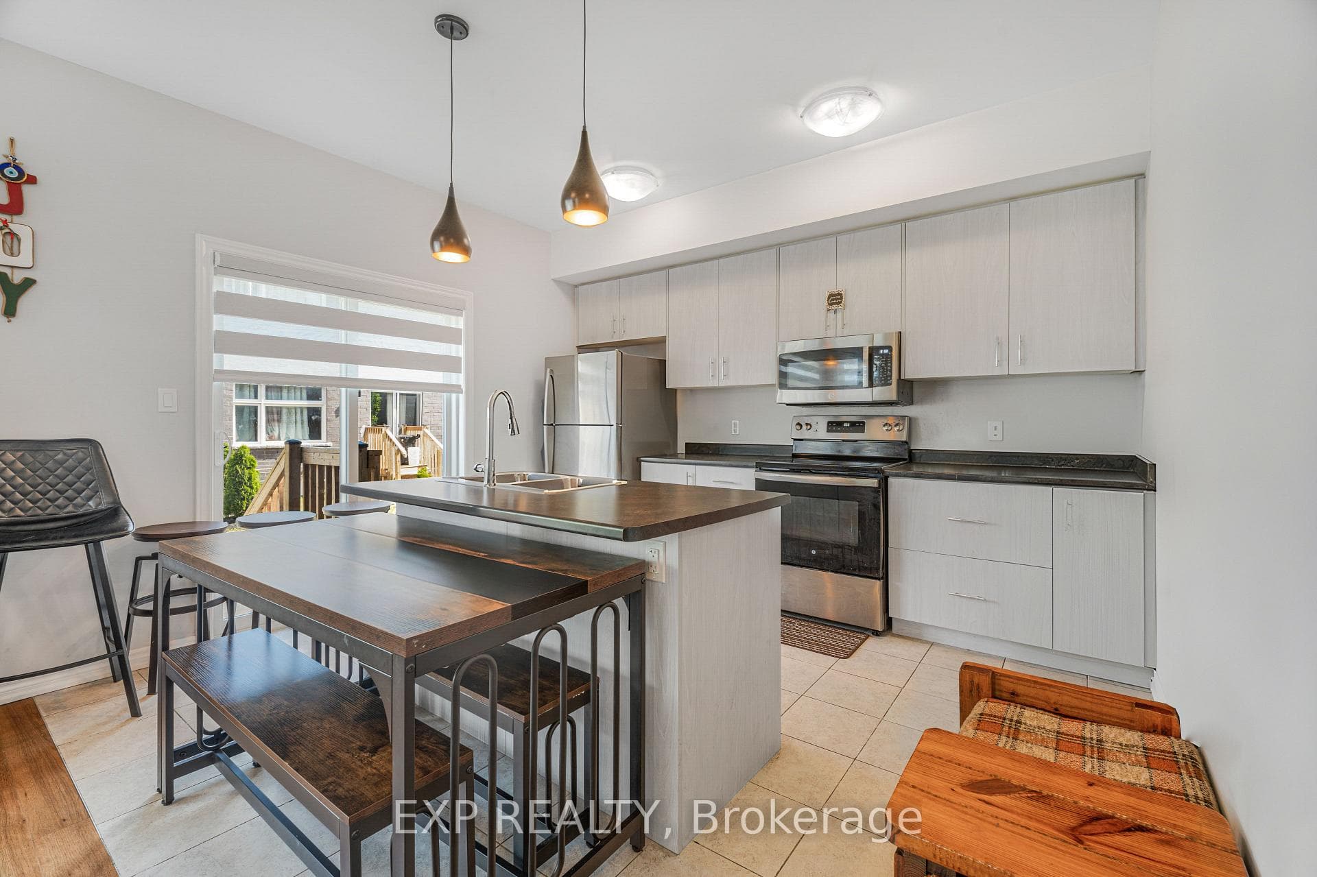 5672 Dorchester Road Unit 28 photo 11