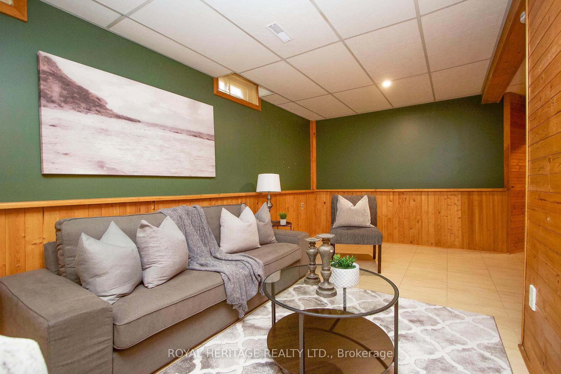 655 Sultana Square photo 21