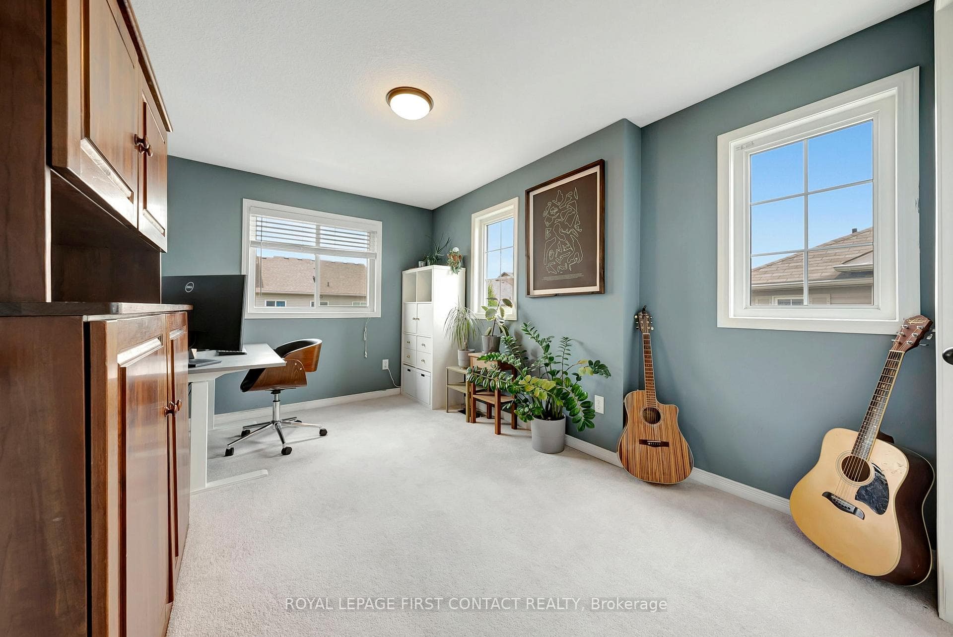 260 Parkvale Drive photo 14