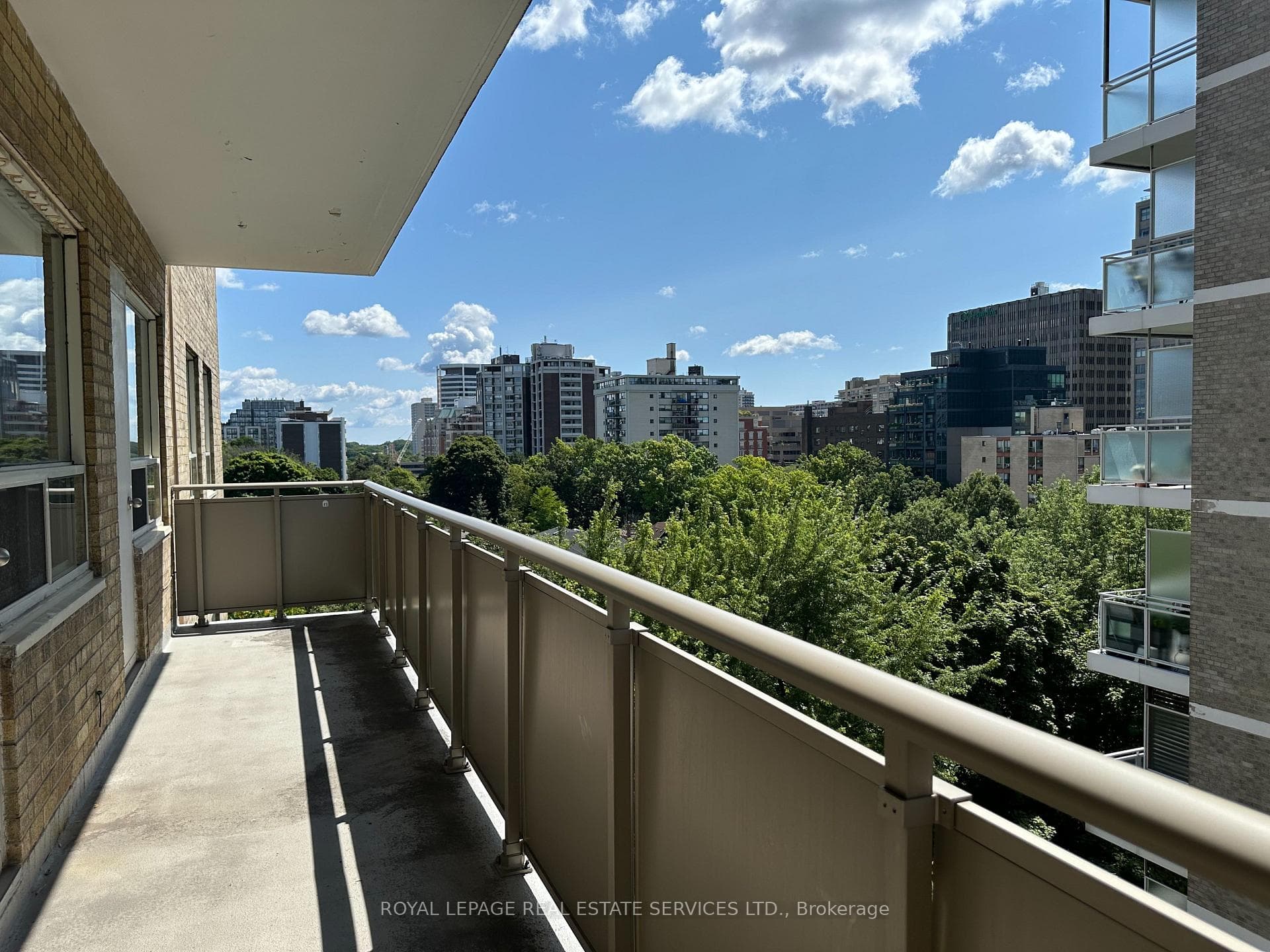 565 Avenue Road Unit 706 photo 13