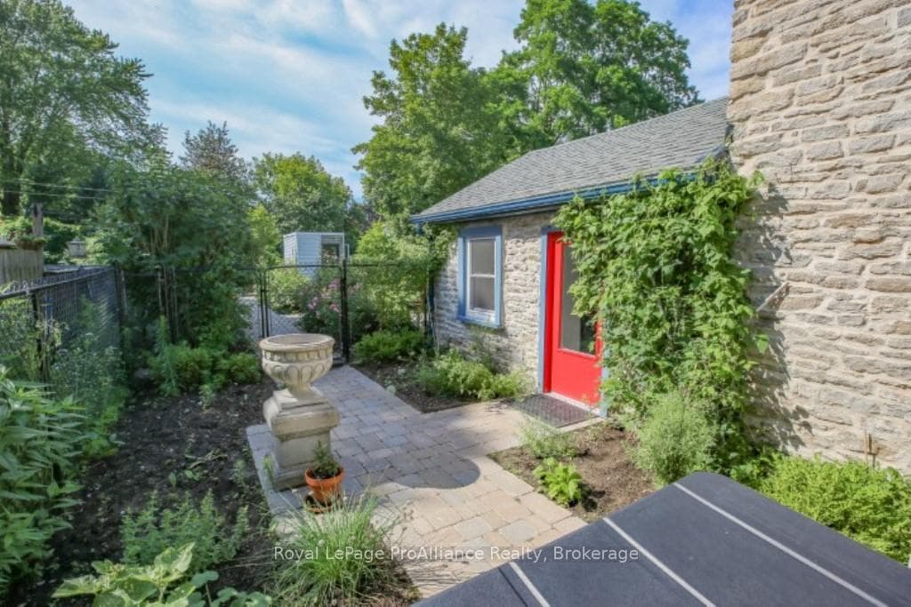 146 Dibble Street photo 22