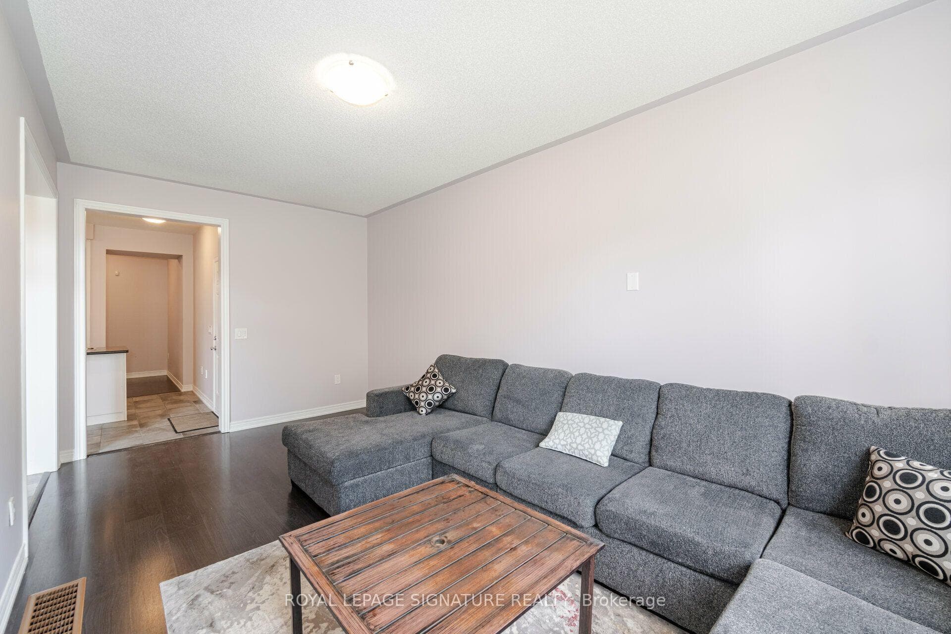 159 Bronson Terrace photo 17