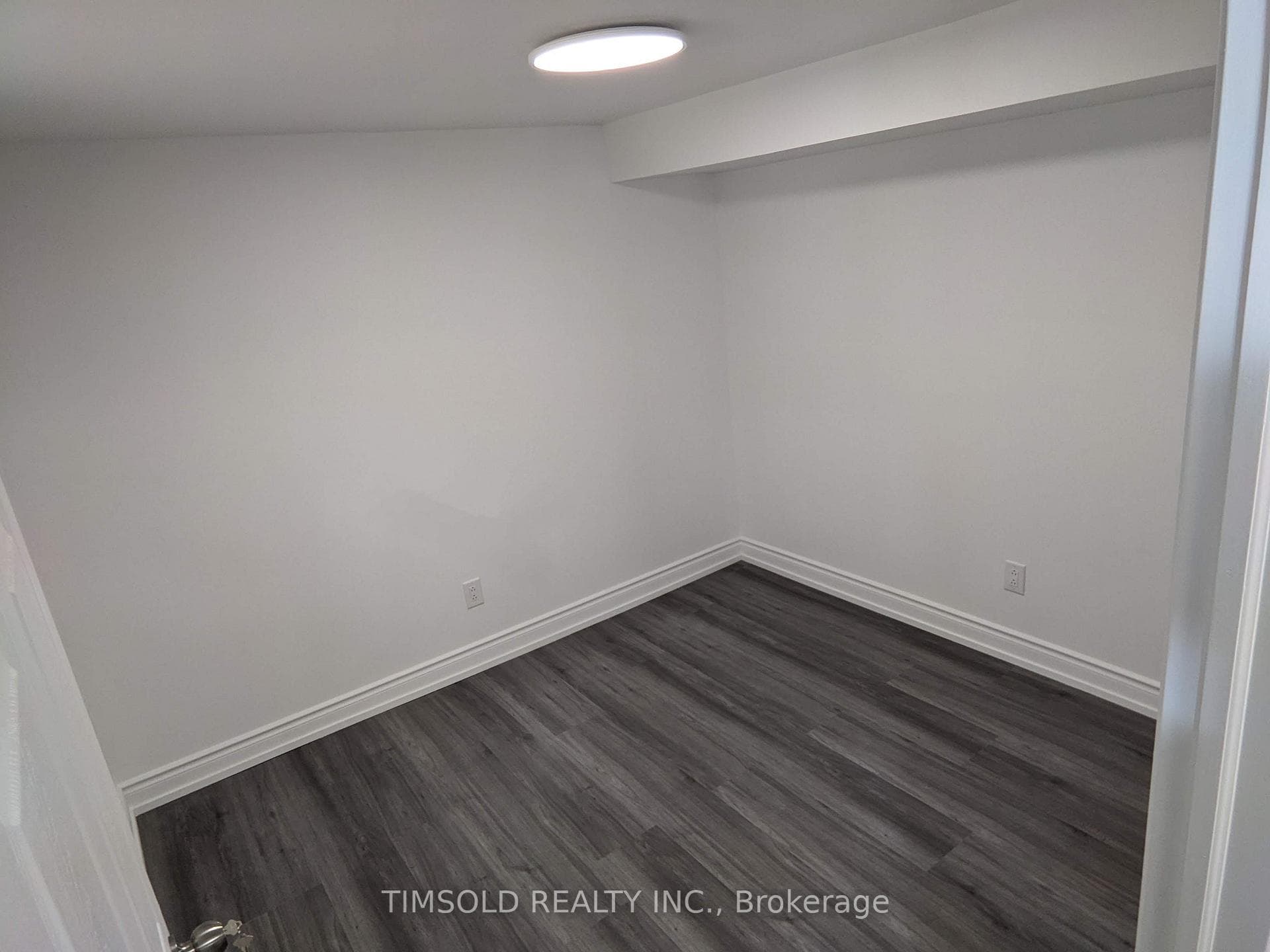 25 PRINGLE Avenue photo 18