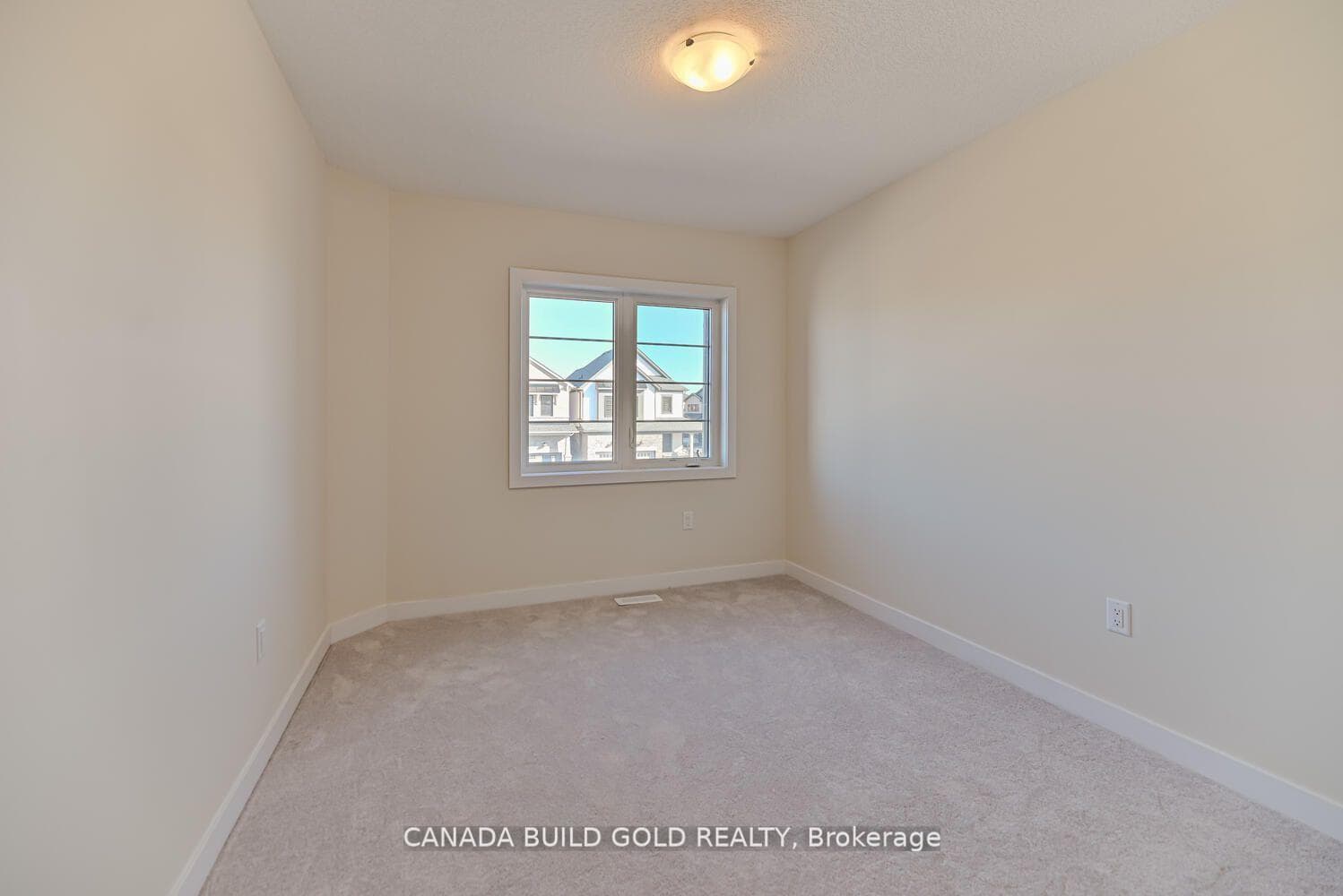 99 Keelson Street photo 25