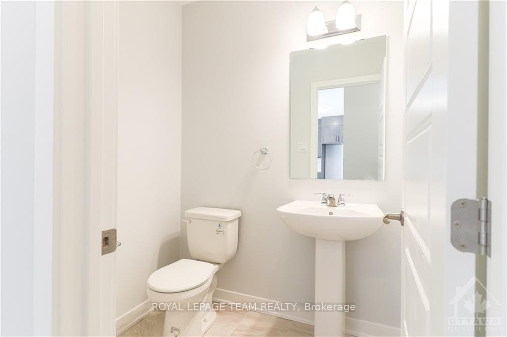803 Crossgate Street photo 10
