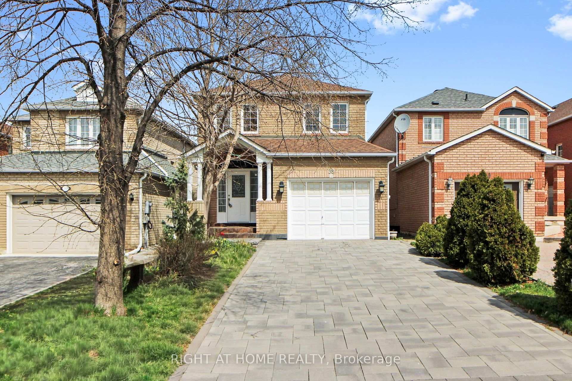 38 Rosanna Crescent photo 1